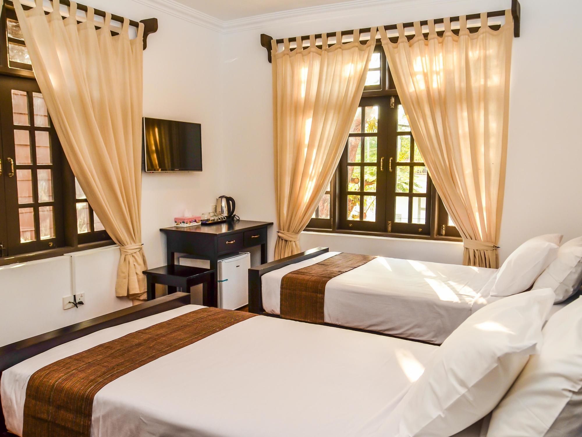 ניאונגשווה The Manor Hotel מראה חיצוני תמונה