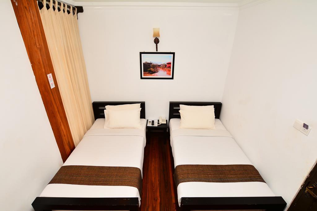 ניאונגשווה The Manor Hotel מראה חיצוני תמונה