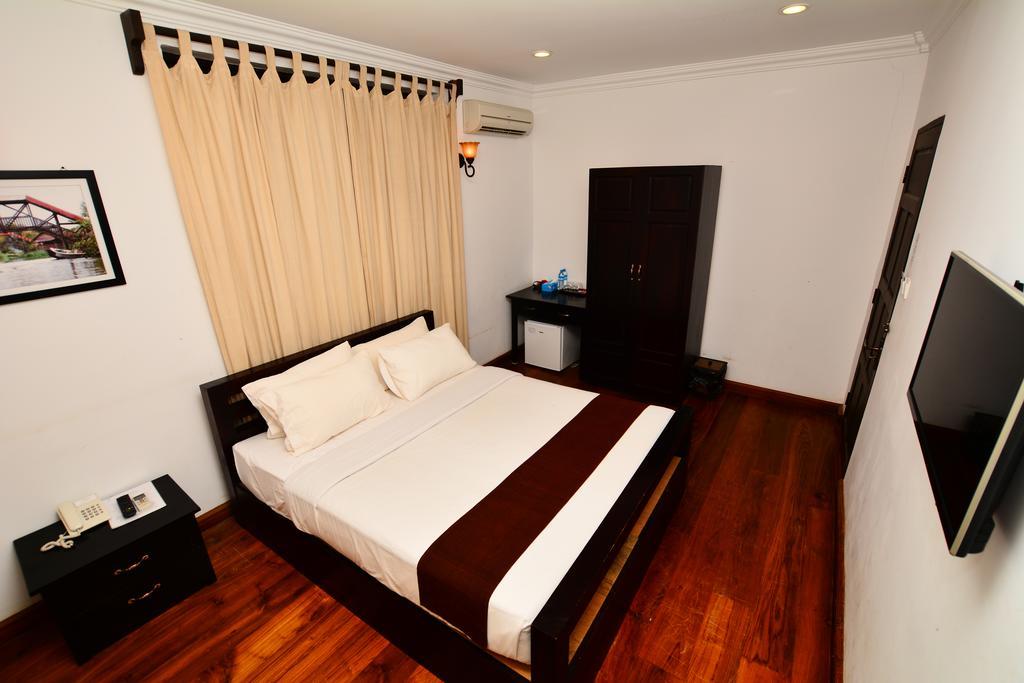 ניאונגשווה The Manor Hotel מראה חיצוני תמונה