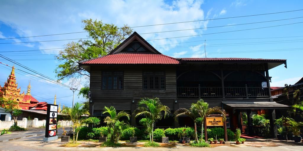 ניאונגשווה The Manor Hotel מראה חיצוני תמונה